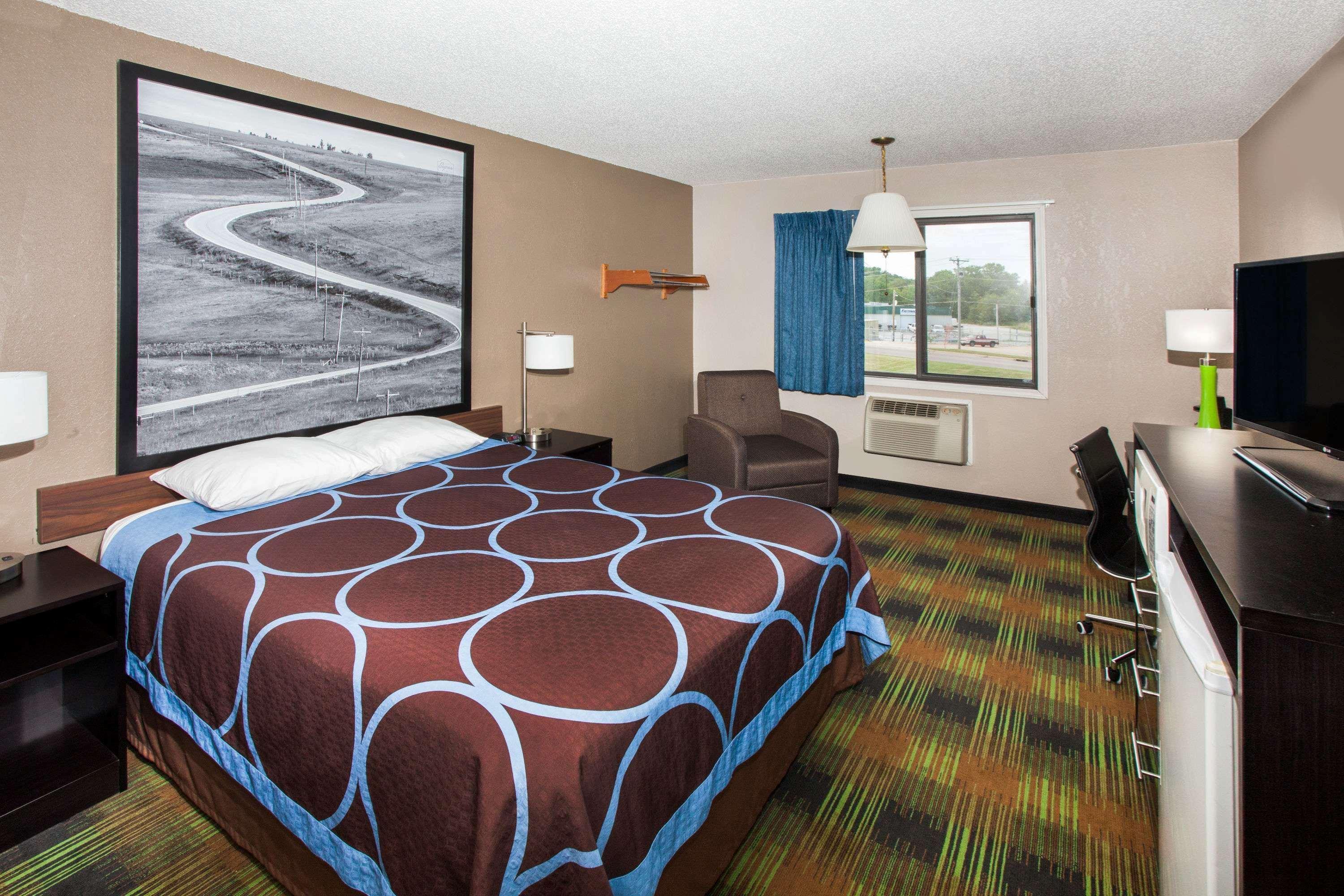 Super 8 By Wyndham Keokuk Hotel Exterior foto